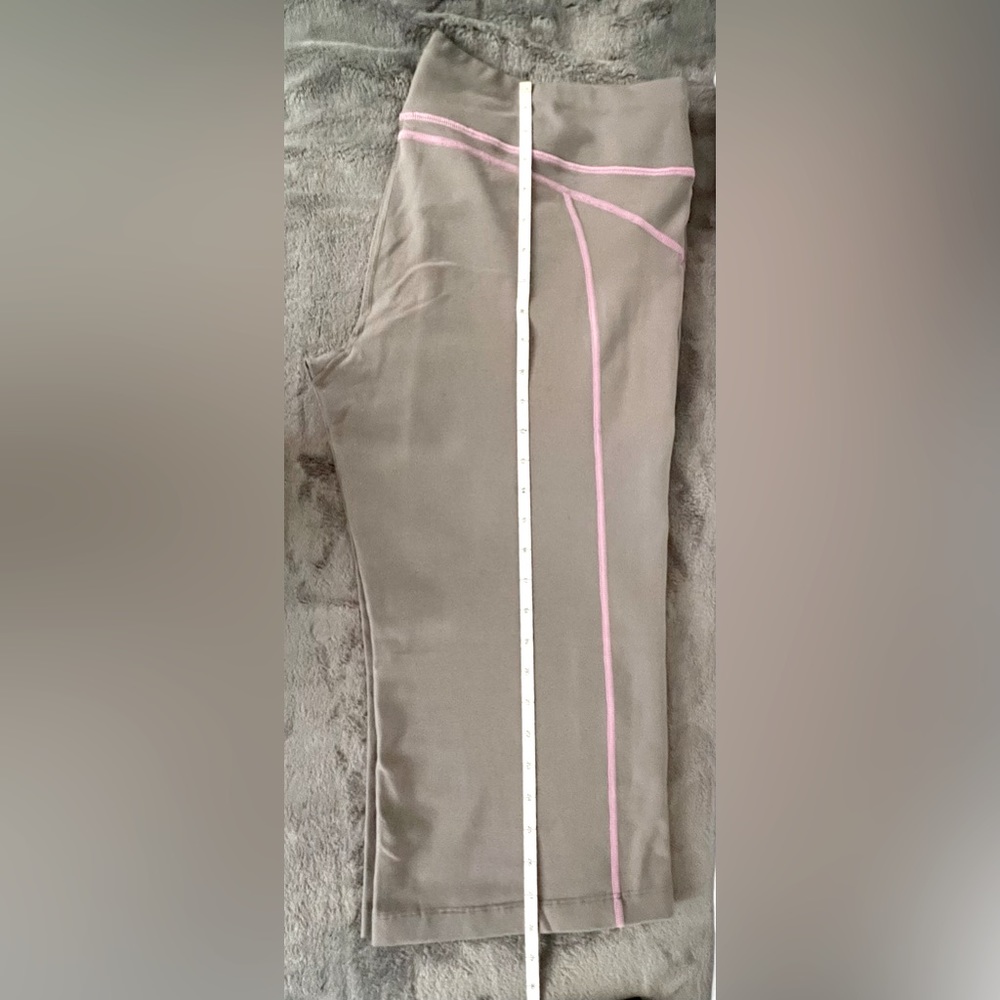 Lucy Capri Leggings Yoga Pants